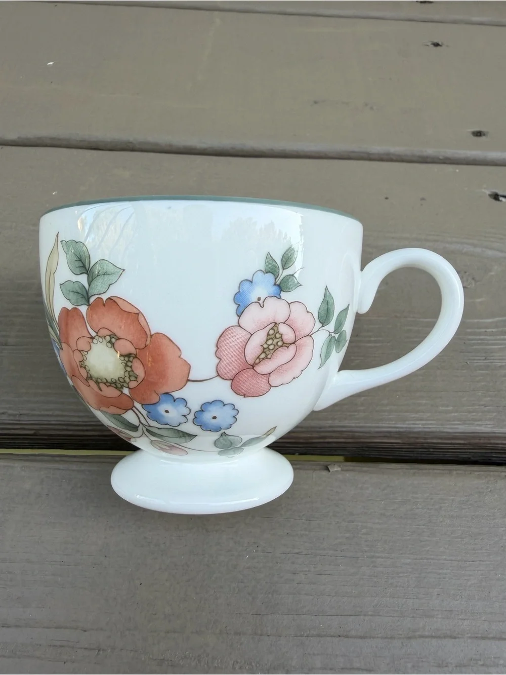 2 X Wedgewood Philippa Floral Porcelain Bone China Teacup and Saucer Set